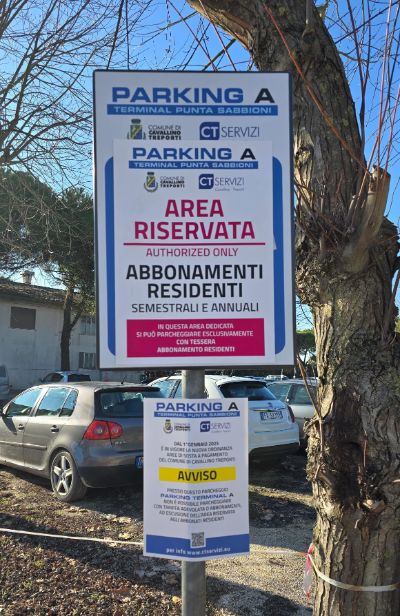 Cartellonistica_parcheggio_comunale_Punta_Sabbioni